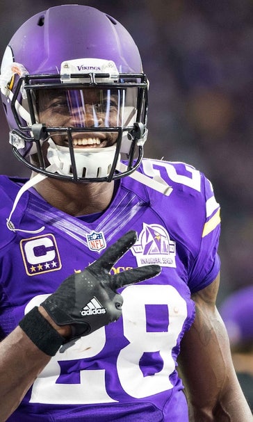 Vikings' Adrian Peterson returns to practice